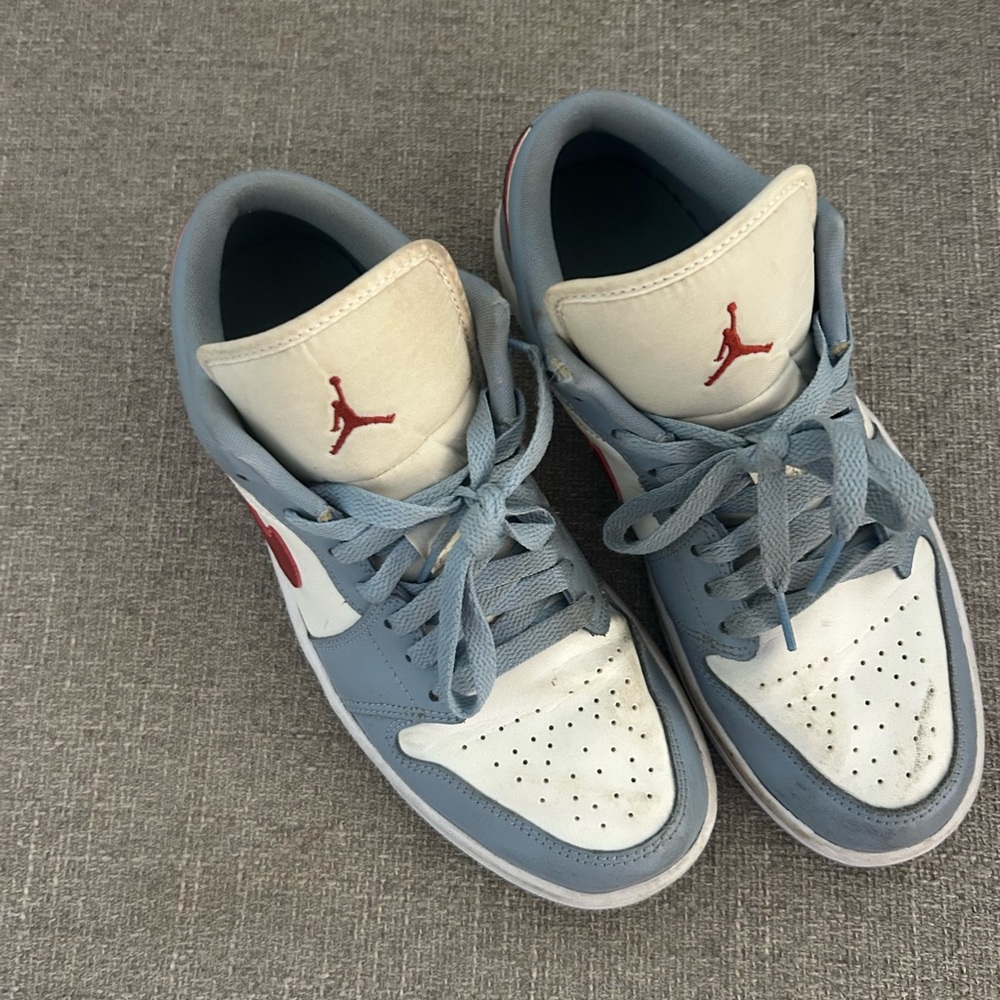 Nike Athletic Shoes in Blue and White